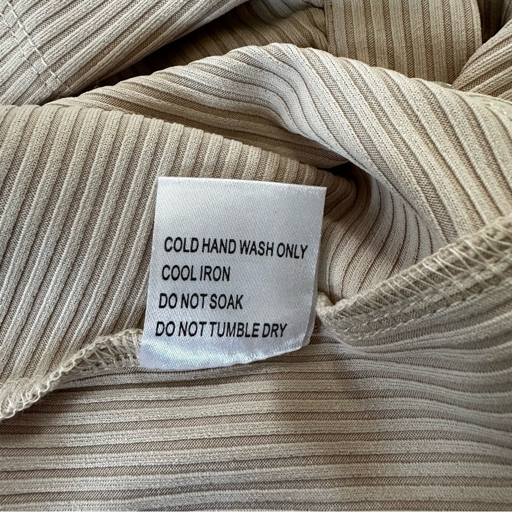 Princess Polly Thea Romper Ribbed Beige Button Down -Size 2 - Picture 9 of 11